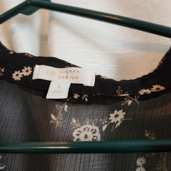 NWOT Lauren Conrad sheer top - Picture 2 of 6